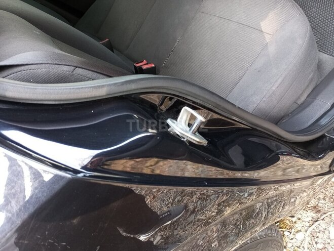 Opel Astra 2009, 235,000 km - 1.4 l - Qax