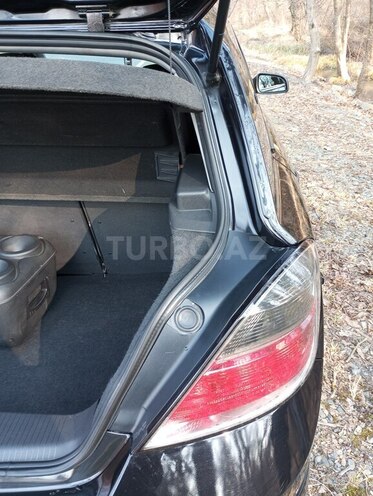 Opel Astra 2009, 235,000 km - 1.4 l - Qax