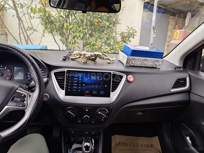 Hyundai Accent 2018, 99,000 km - 1.6 л - Bakı