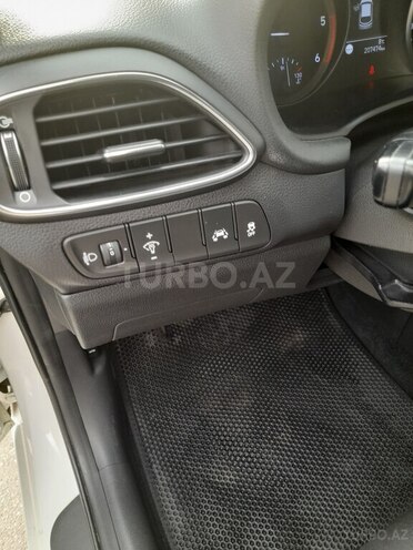Hyundai i30 2017, 207,000 km - 1.6 l - Bakı