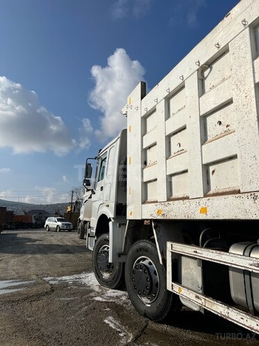 HOWO Sinotruk 2012, 675,000 km - 9.5 l - Bakı