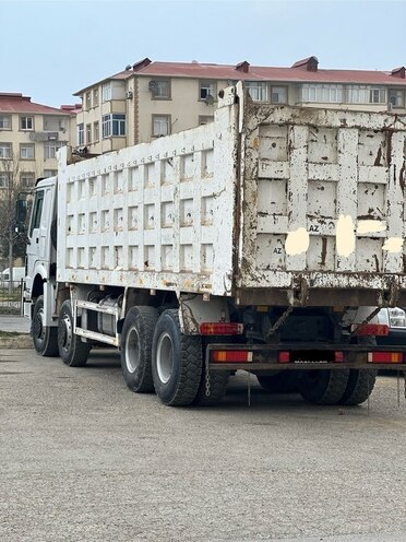 HOWO Sinotruk 2012, 675,000 km - 9.5 l - Bakı