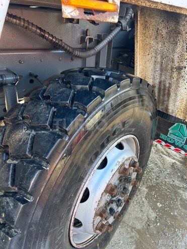 HOWO Sinotruk 2012, 675,000 km - 9.5 l - Bakı