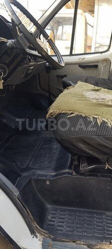 GAZ 330200 2003, 250,000 km - 2.4 л - Saatlı