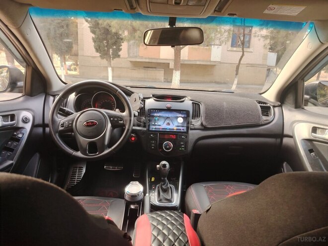 Kia Cerato-8