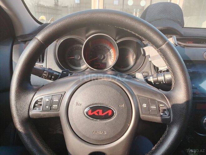 Kia Cerato-7