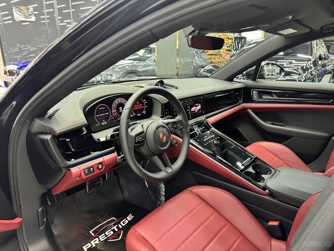 Porsche Panamera-8