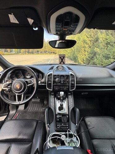Porsche Cayenne-17