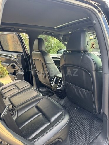 Porsche Cayenne-18