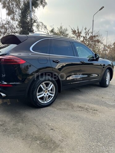 Porsche Cayenne-10