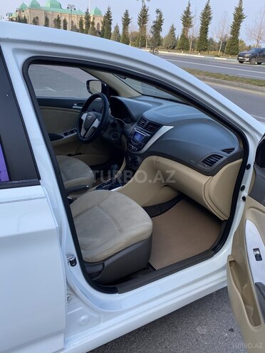Hyundai Accent 2012, 280,000 km - 1.6 l - Bakı