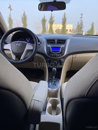 Hyundai Accent 2012, 280,000 km - 1.6 l - Bakı