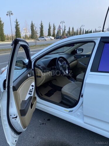 Hyundai Accent 2012, 280,000 km - 1.6 l - Bakı