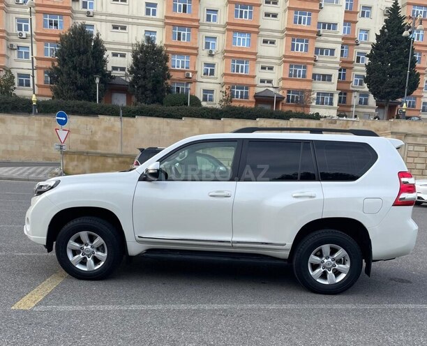 Toyota Land Cruiser Prado-7