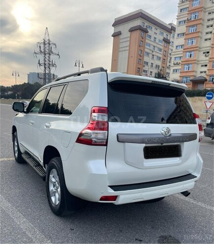 Toyota Land Cruiser Prado-6