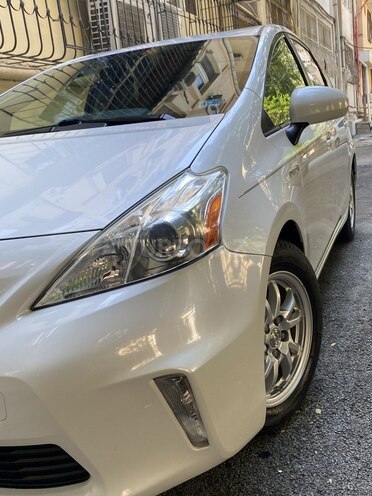 Toyota Prius V 2013, 182,000 km - 1.8 l - Bakı