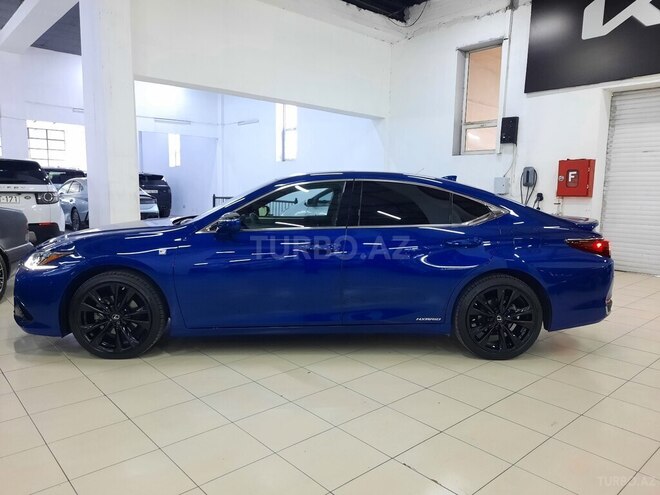 Lexus ES 300h-7