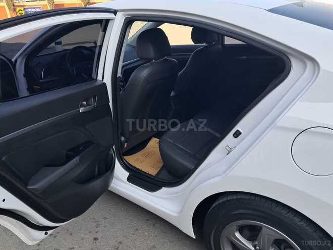 Hyundai Avante 2015, 171,000 km - 1.6 л - Gəncə
