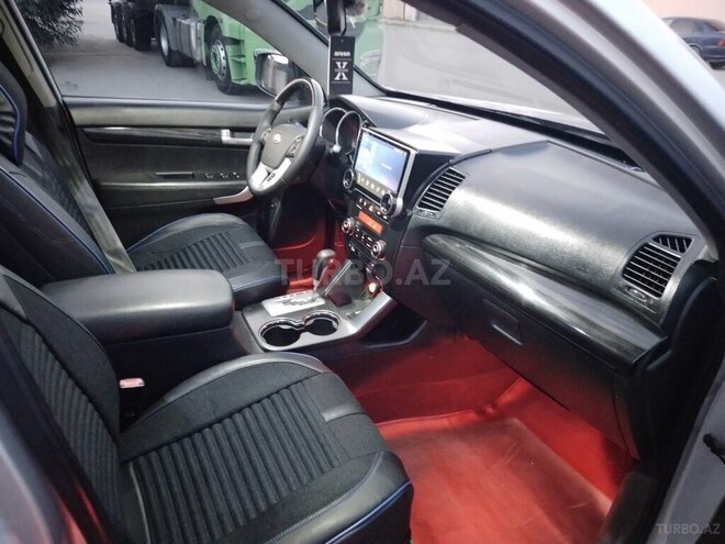 Kia Sorento 2009, 195,854 km - 2.2 l - Sabirabad