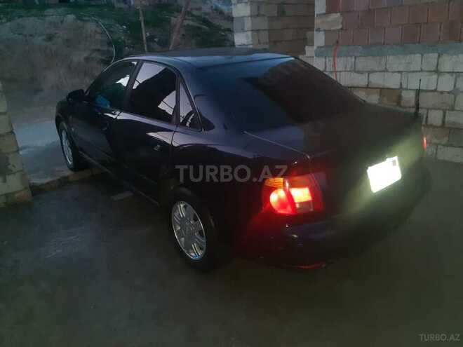 Audi A4 1998, 190,000 km - 1.8 l - Füzuli
