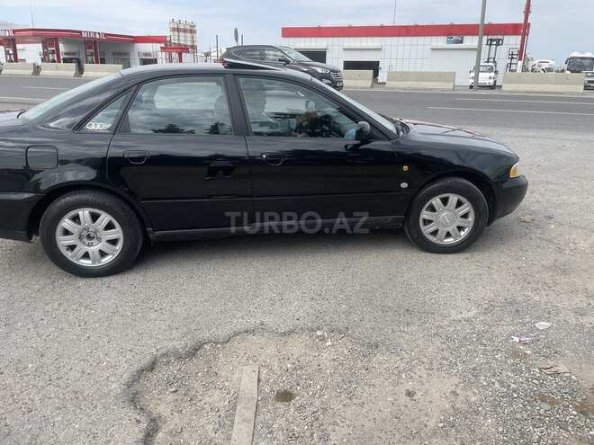 Audi A4 1998, 190,000 km - 1.8 l - Füzuli