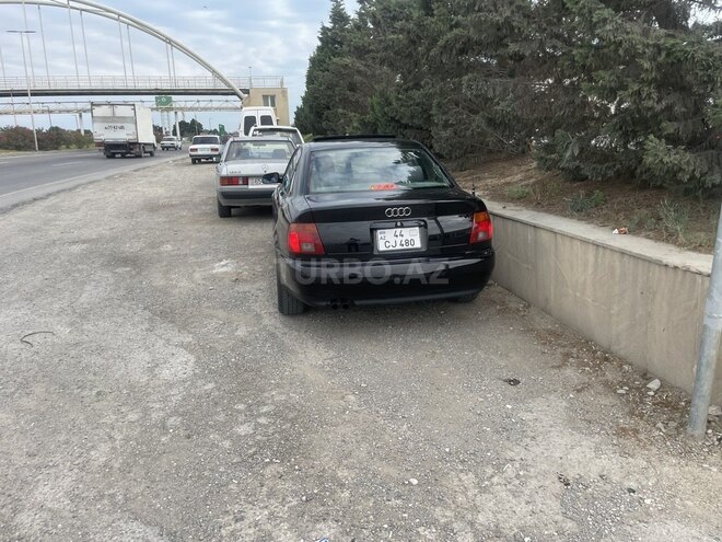 Audi A4 1998, 190,000 km - 1.8 l - Füzuli