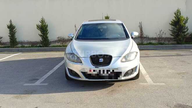 SEAT Leon-1