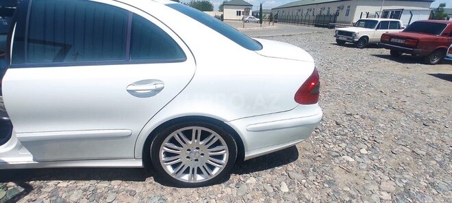 Mercedes E 220 d 2007, 450,000 km - 2.2 л - Yevlax