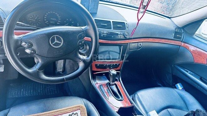 Mercedes E 220 d 2007, 450,000 km - 2.2 л - Yevlax