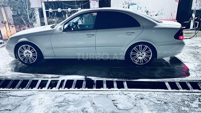 Mercedes E 220 d 2007, 450,000 km - 2.2 л - Yevlax