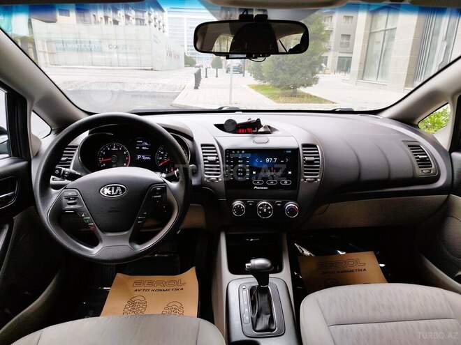 Kia Cerato-11
