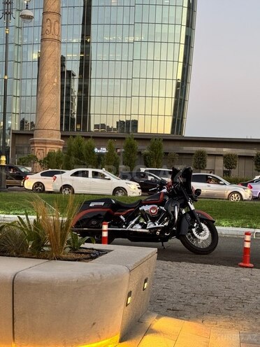 Harley-Davidson FLHX Street Glide-2