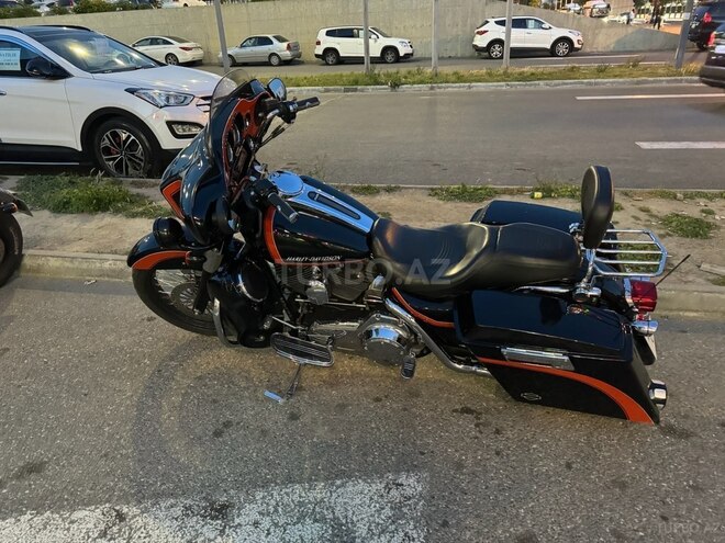 Harley-Davidson FLHX Street Glide-5