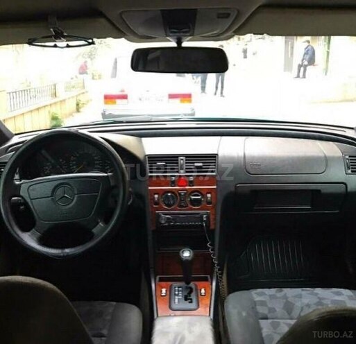 Mercedes C 200 1998, 398,741 km - 2.0 l - Beyləqan