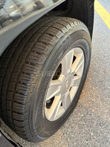GMC Terrain-13