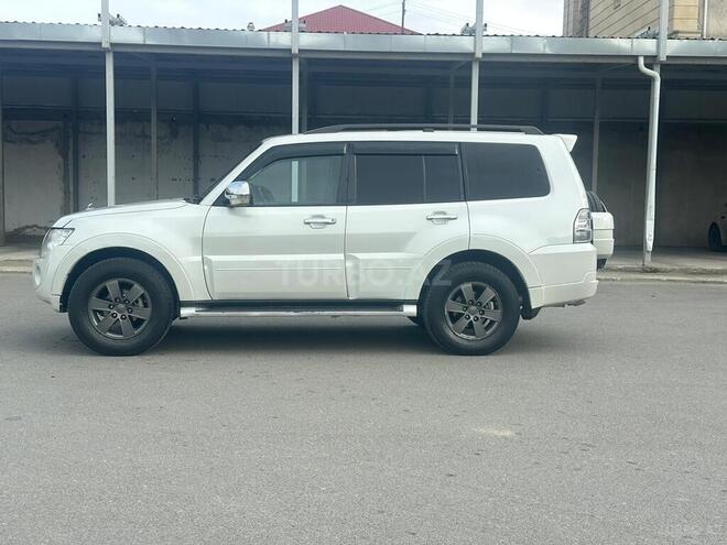 Mitsubishi Pajero 2013, 236,500 km - 3.5 l - Bakı