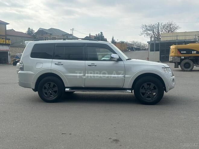 Mitsubishi Pajero 2013, 236,500 km - 3.5 l - Bakı