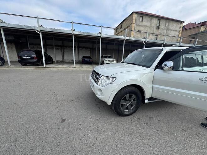 Mitsubishi Pajero 2013, 236,500 km - 3.5 l - Bakı