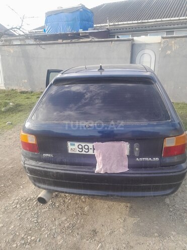 Opel Astra 1994, 280,000 km - 1.6 l - Quba