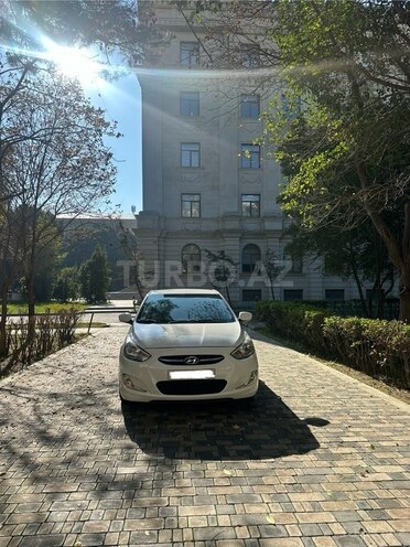 Hyundai Accent 2017, 132,500 km - 1.6 l - Bakı