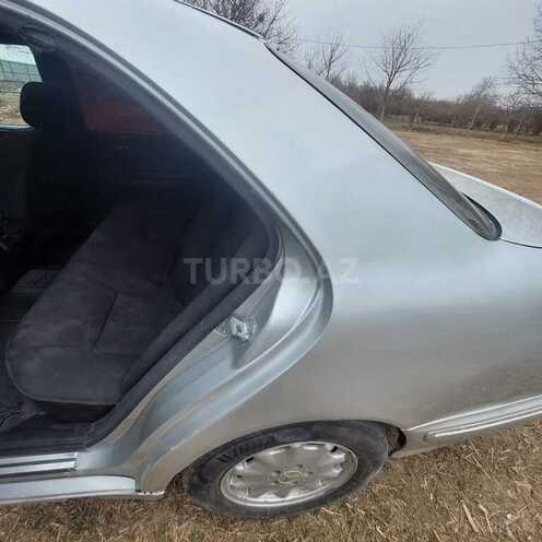 Mercedes E 220 d 2000, 450,000 km - 2.2 л - Gəncə