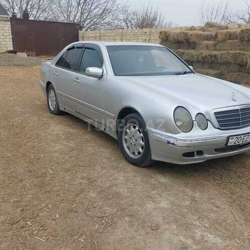 Mercedes E 220 d 2000, 450,000 km - 2.2 л - Gəncə