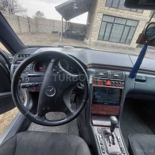 Mercedes E 220 d 2000, 450,000 km - 2.2 л - Gəncə