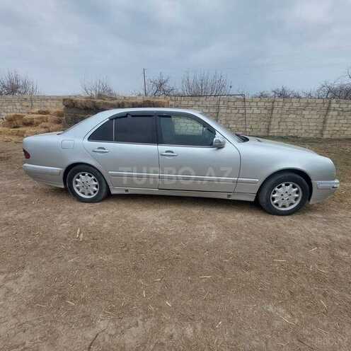Mercedes E 220 d 2000, 450,000 km - 2.2 л - Gəncə