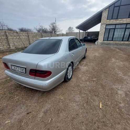 Mercedes E 220 d 2000, 450,000 km - 2.2 л - Gəncə