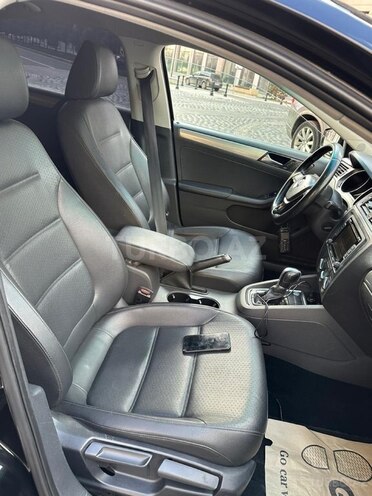 Volkswagen Jetta 2015, 292,901 km - 1.8 л - Bakı