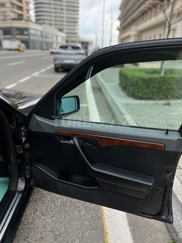 Mercedes C 280 1997, 313,336 km - 2.8 l - Bakı