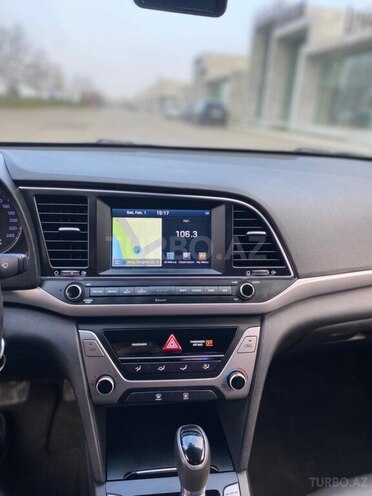 Hyundai Avante 2015, 178,000 km - 1.6 l - Bakı