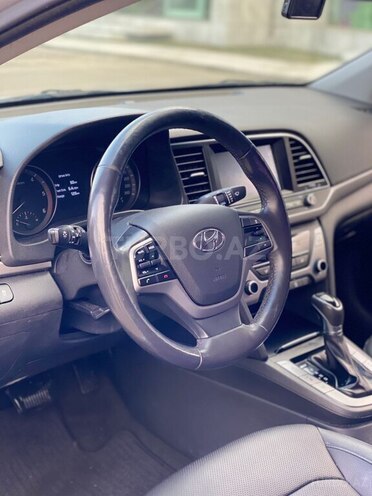 Hyundai Avante 2015, 178,000 km - 1.6 l - Bakı