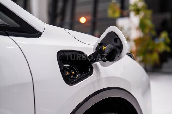 Geely Geometry E-7